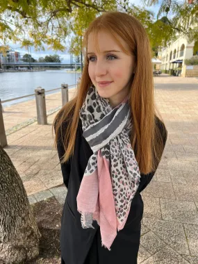 ⭐️ Scarf - Animal Leopard Print - Soft Pink Black