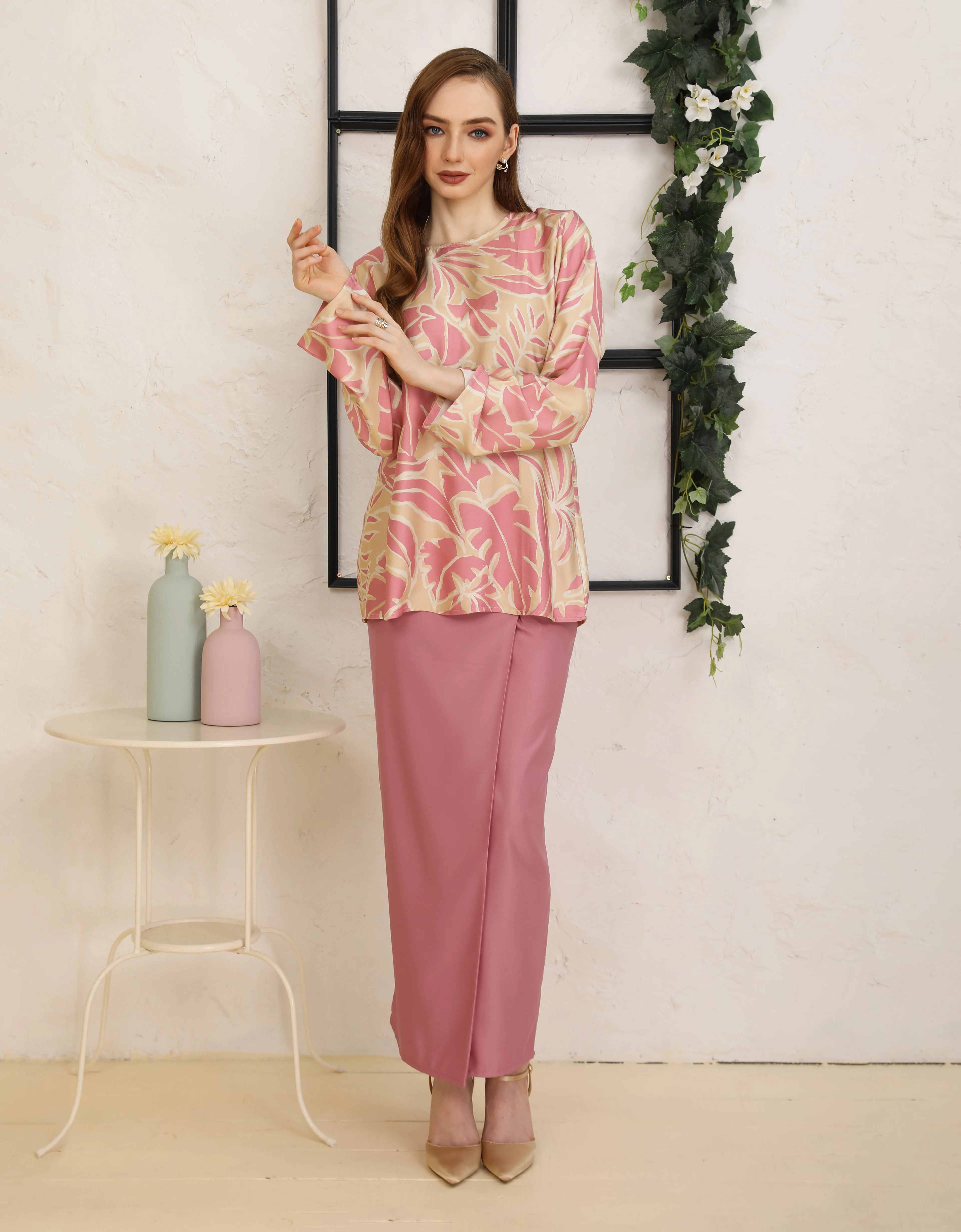 BAJU KURUNG KEDAH JESLYN (CARNATION PINK)