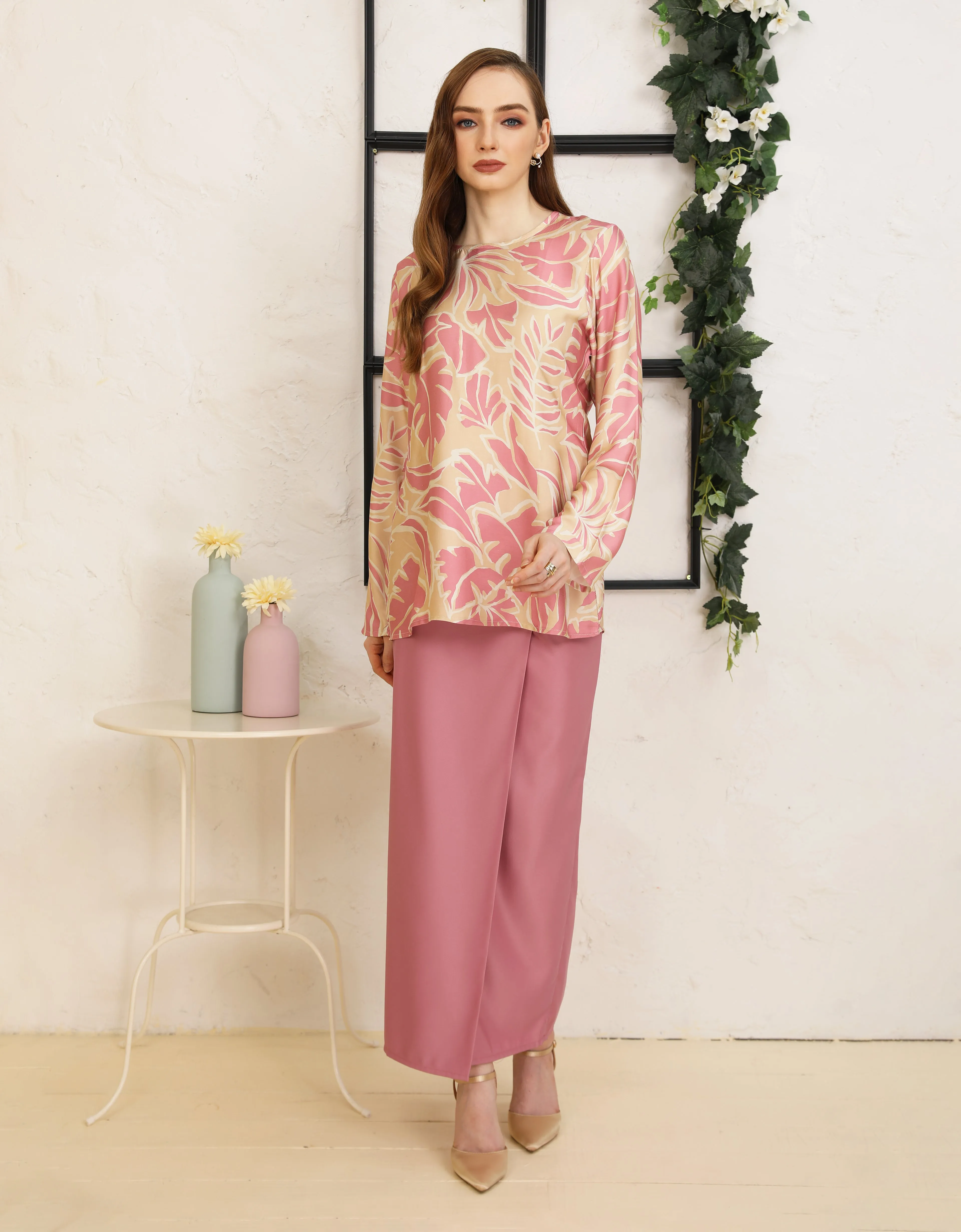 BAJU KURUNG KEDAH JESLYN (CARNATION PINK)