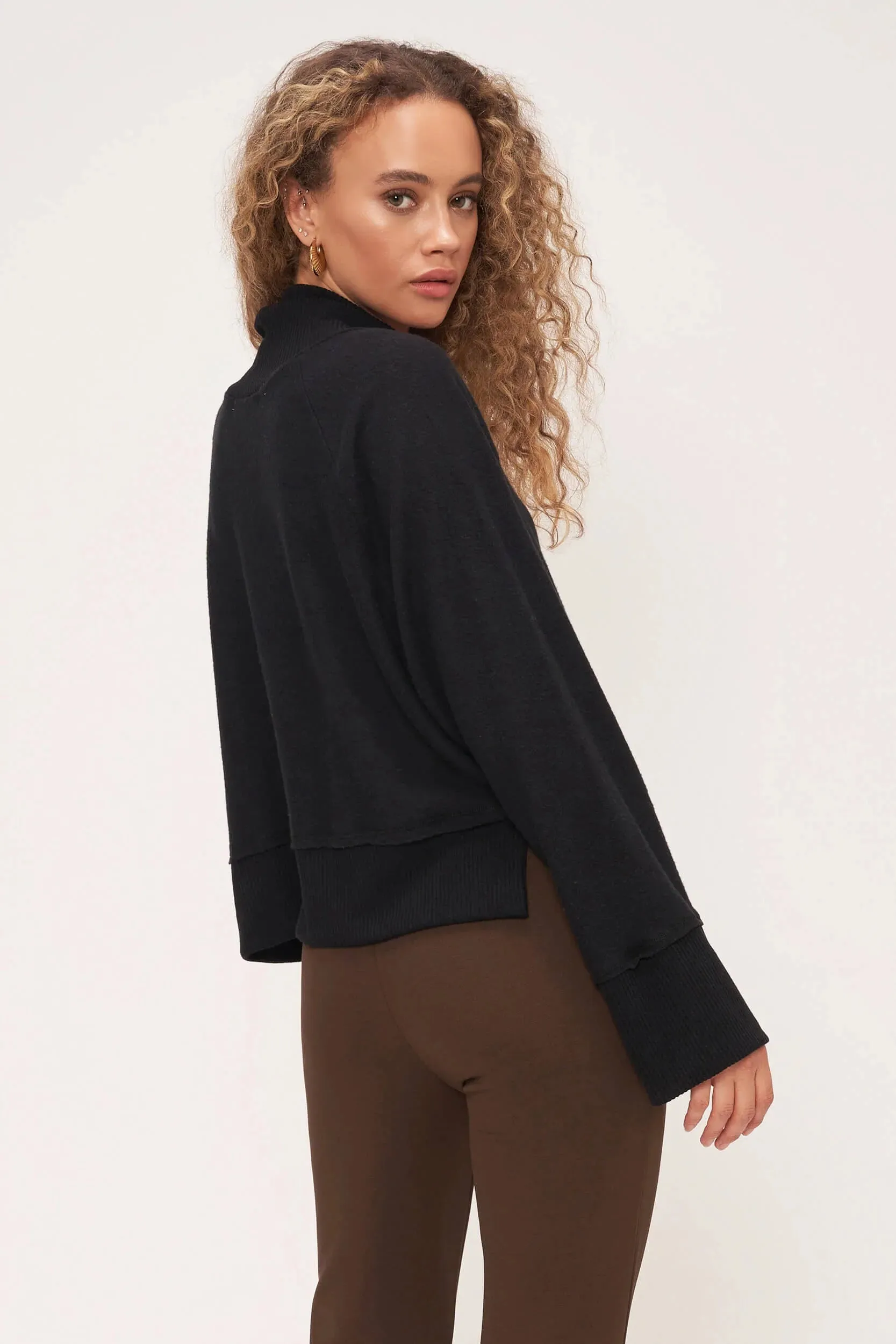 Black Cozy Joya Turtleneck