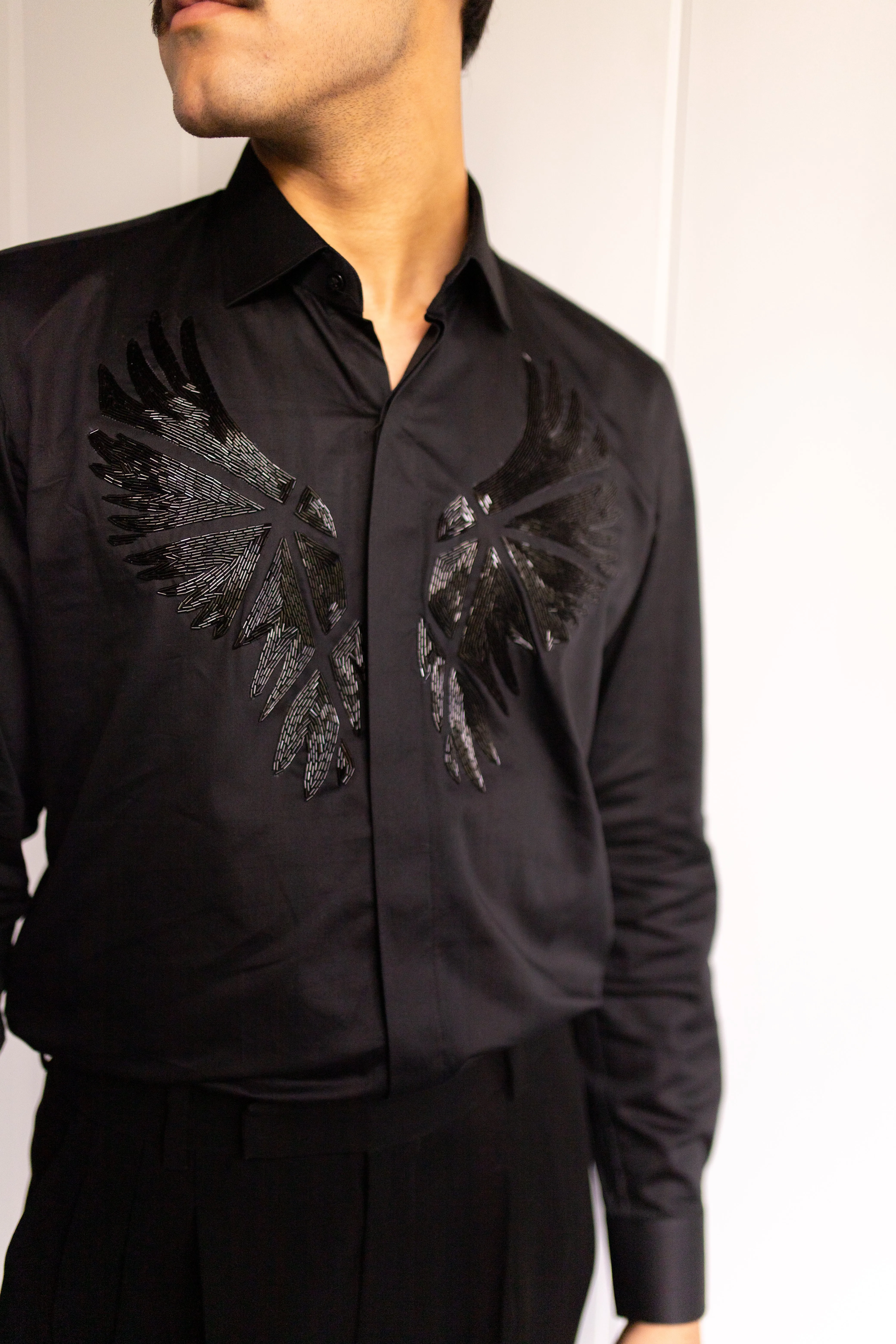 BLACK EMBROIDERED WING SHIRT