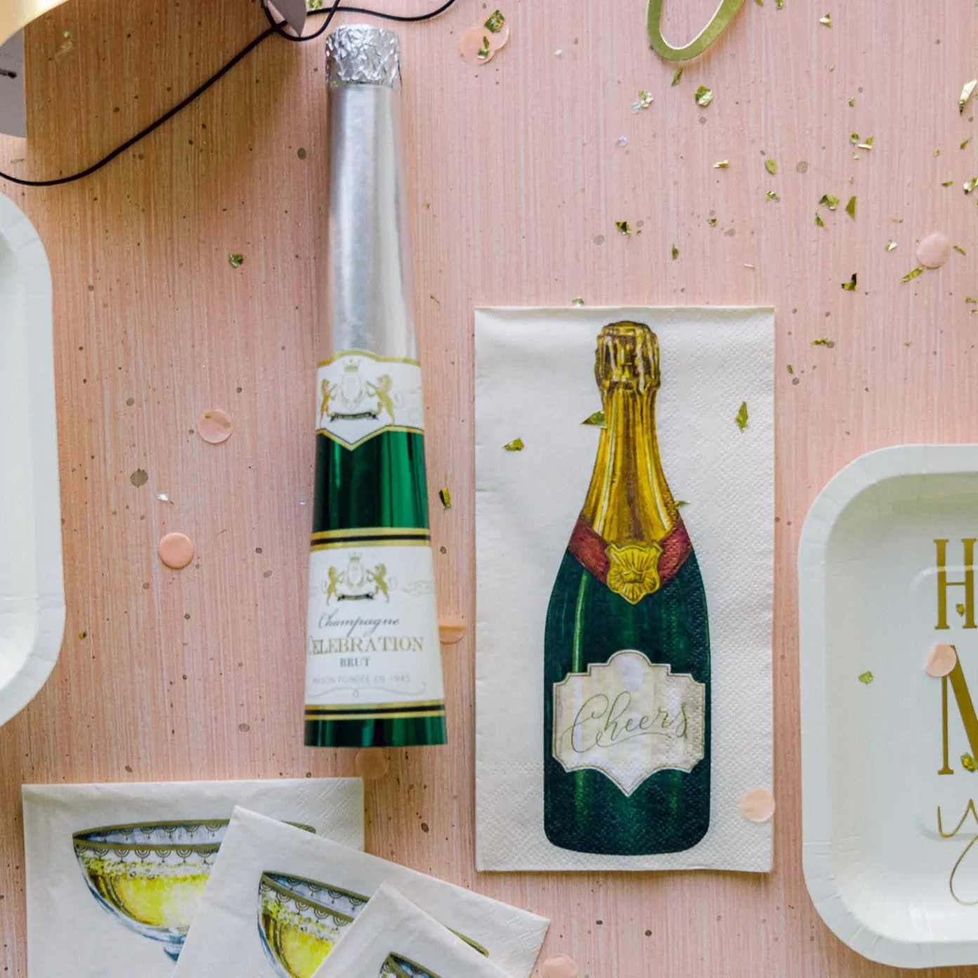 CHAMPAGNE BOTTLE CELEBRATION CRACKERS