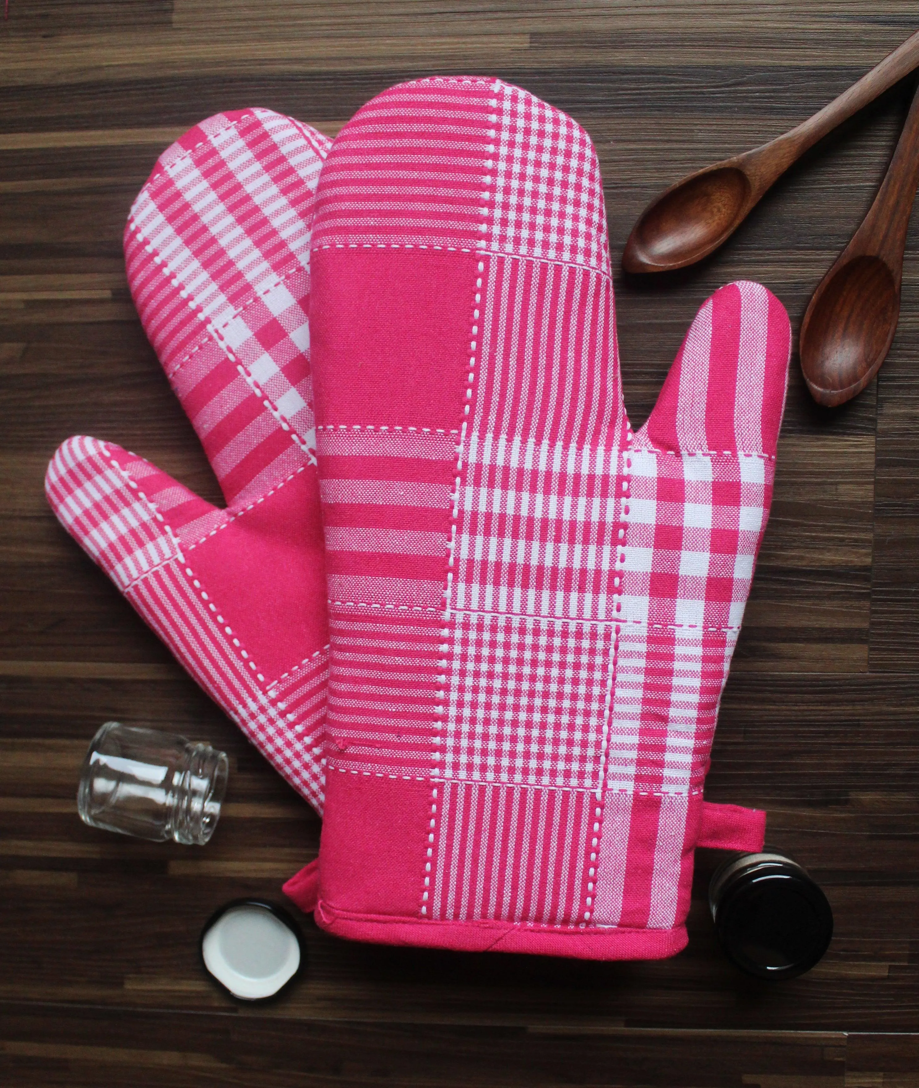 Cotton Track Dobby Rose Oven Gloves Pack Of 2