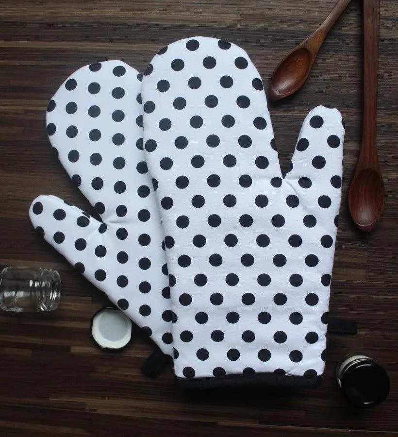 Cotton White Polka Dot Oven Gloves Pack Of 2