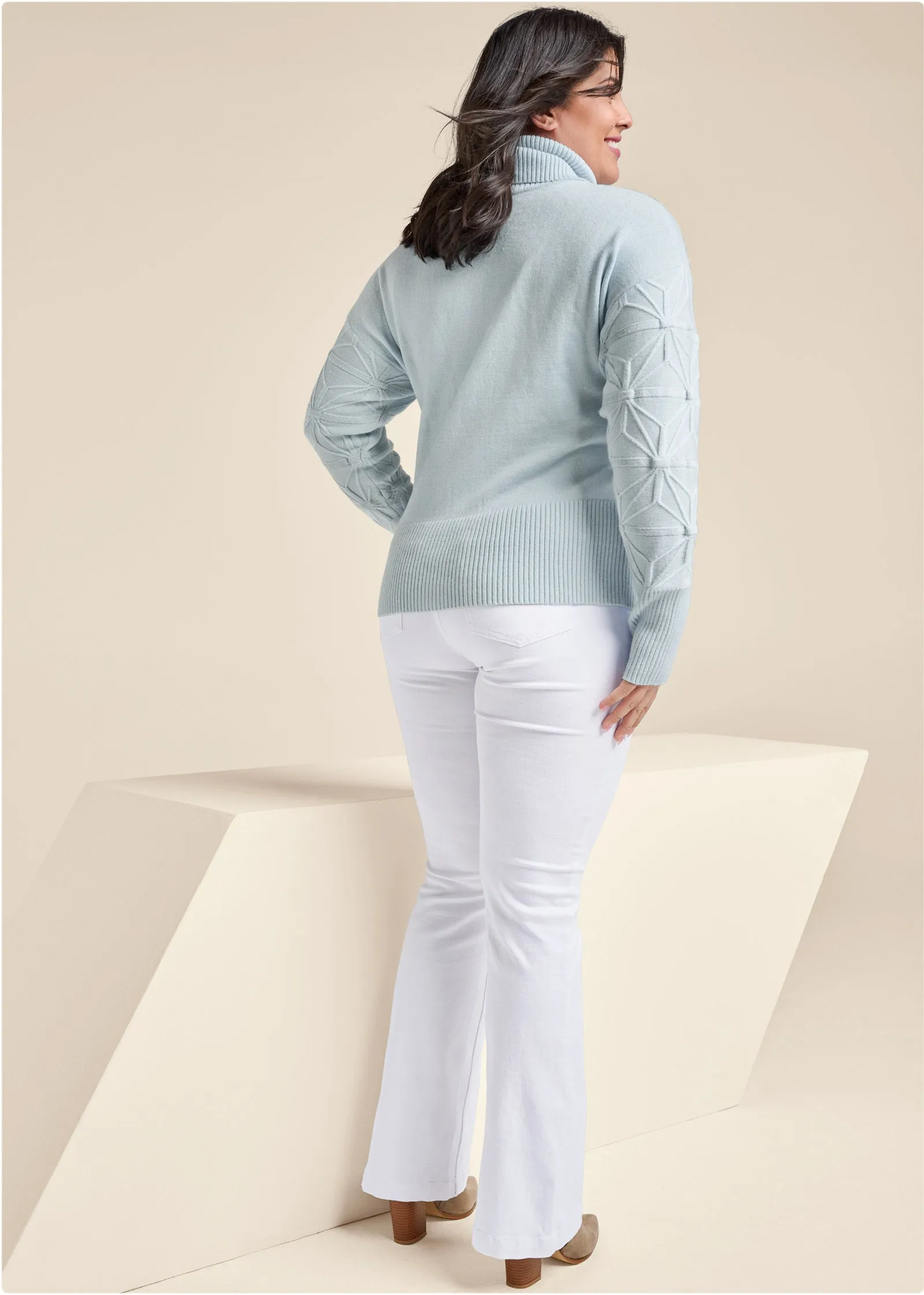 Diamond Cable Turtle Neck Sweater - Light Blue