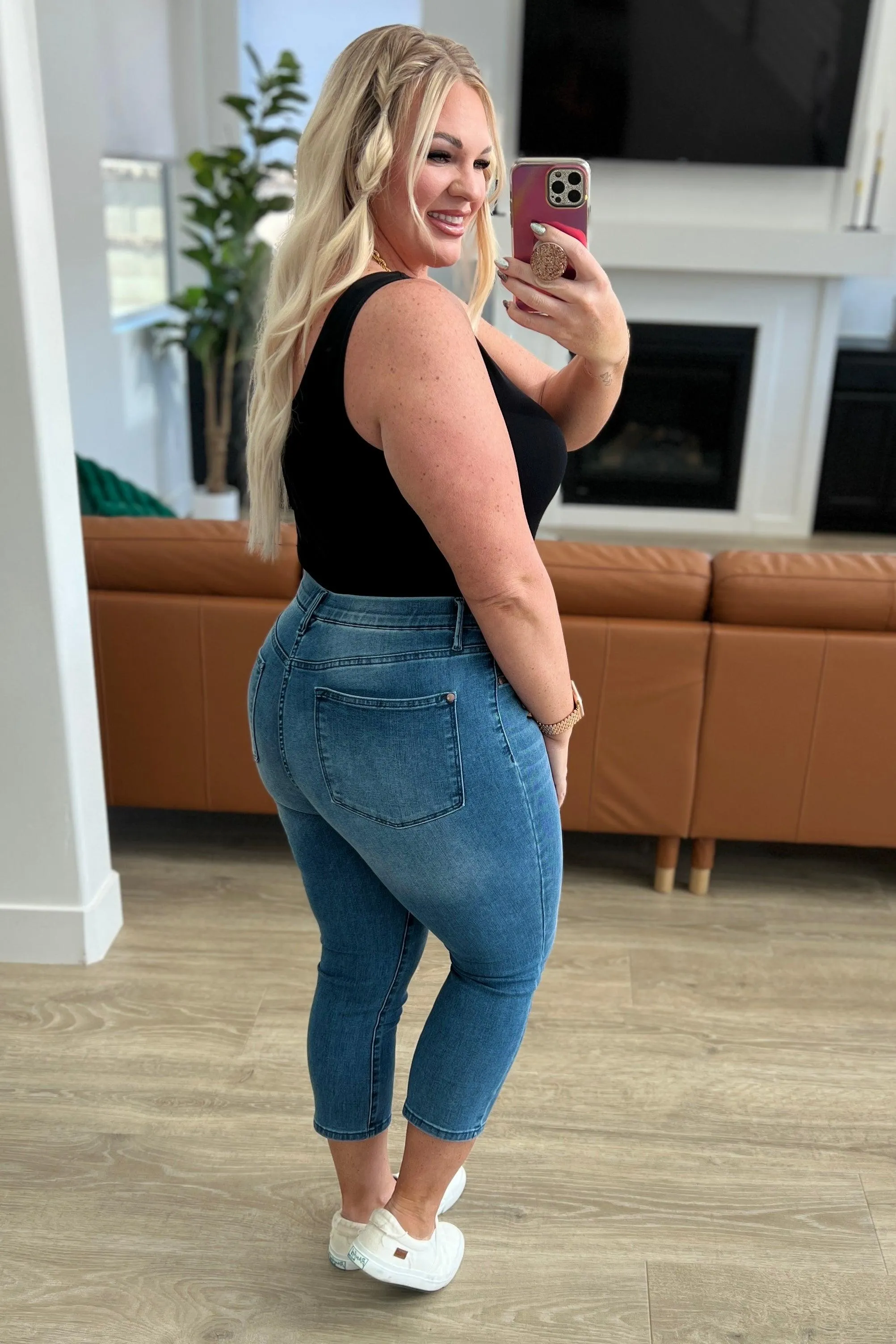 High Rise Pull On Denim Judy Blue Capri Jeans