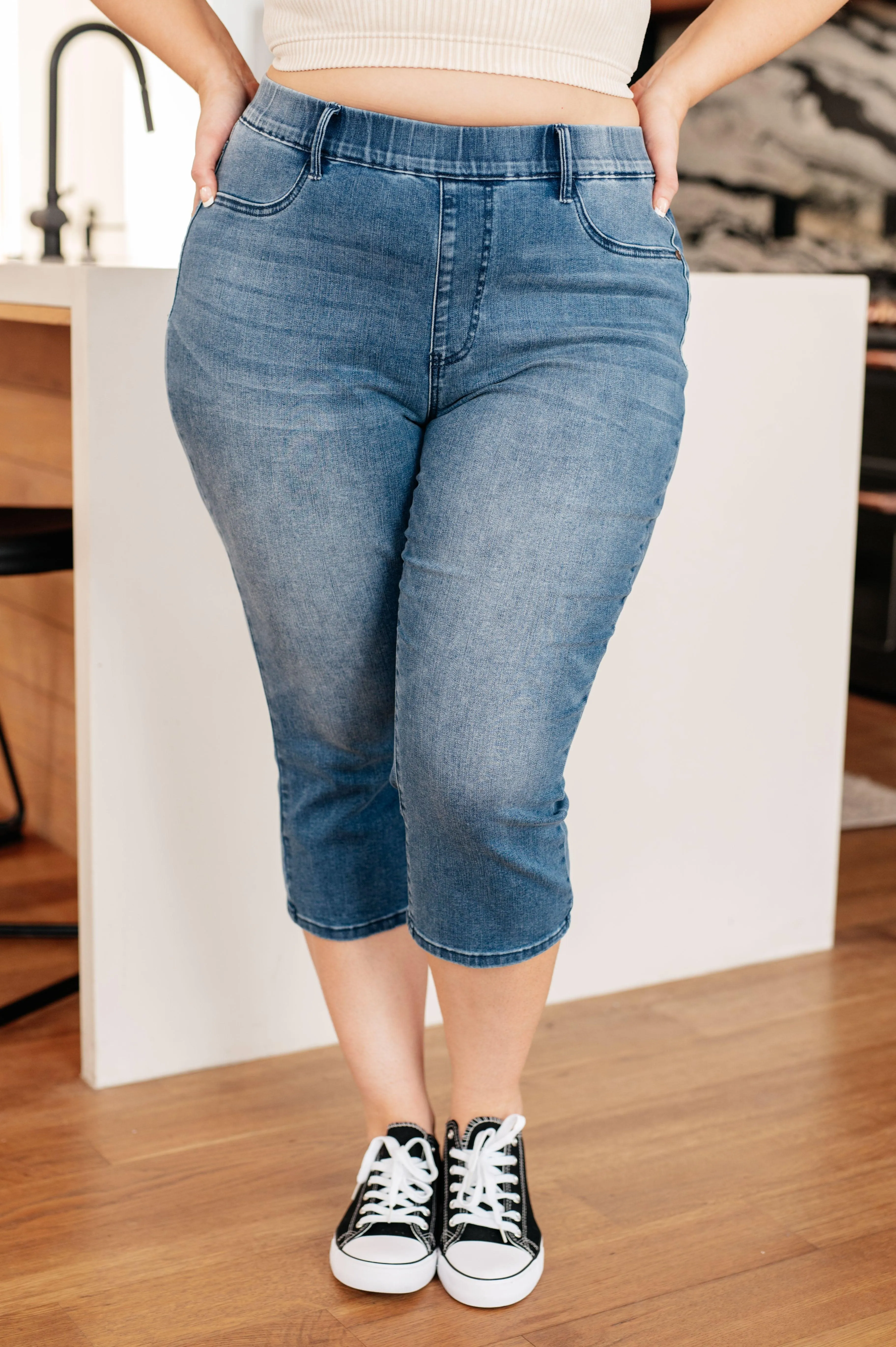 High Rise Pull On Denim Judy Blue Capri Jeans