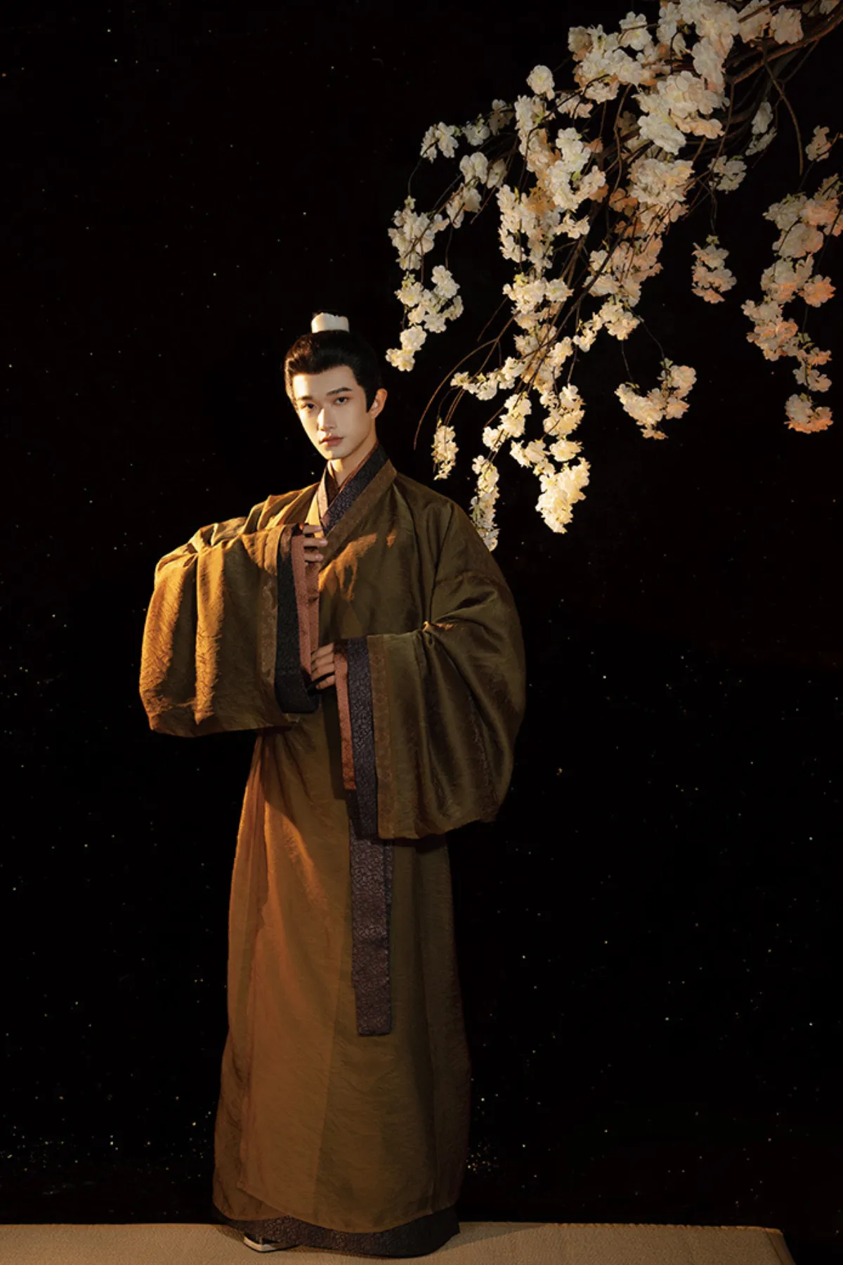 Hu Po 琥珀 Amber Men's Han Dynasty Restoration Zhiju Robe