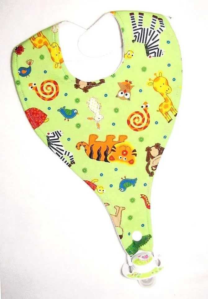 Jungle Friends Bib (Drop-Me-Not)