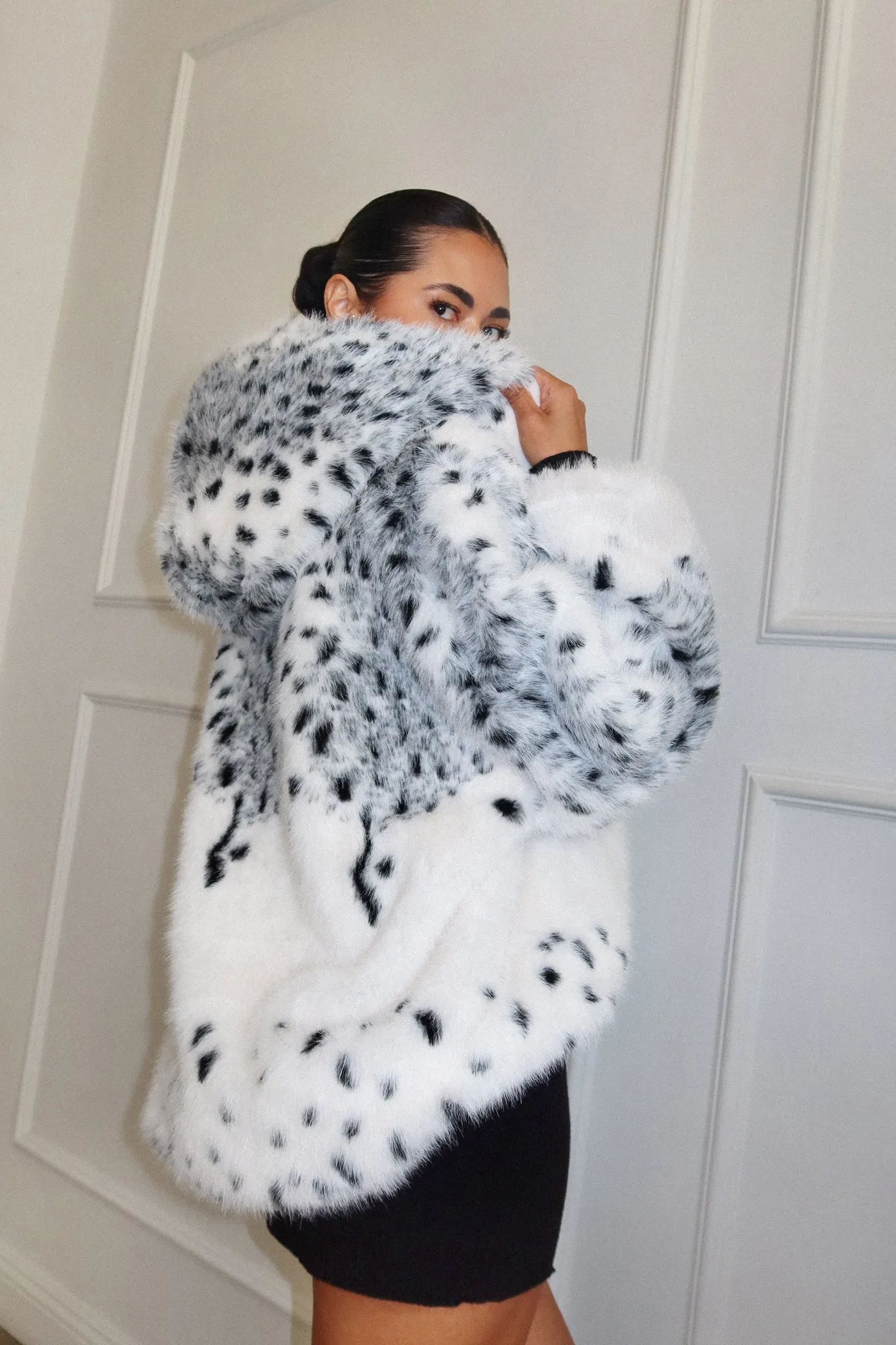 Nikkie Faux Fur Coat - White Print