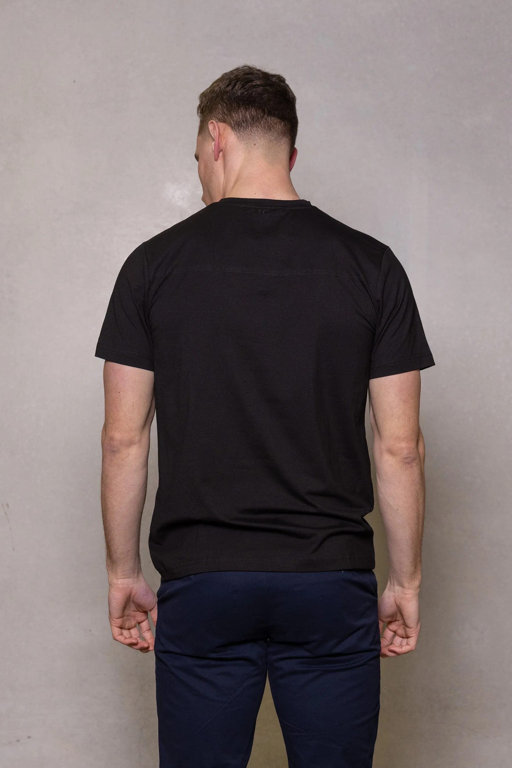 Oakley Tee: Black