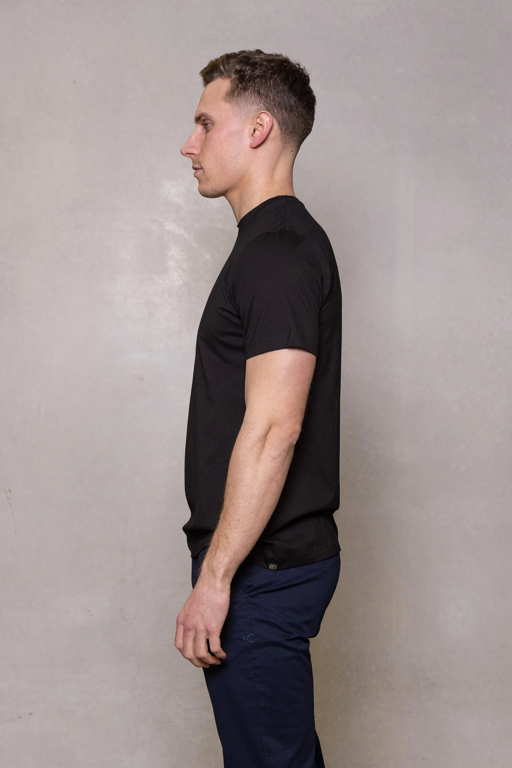 Oakley Tee: Black