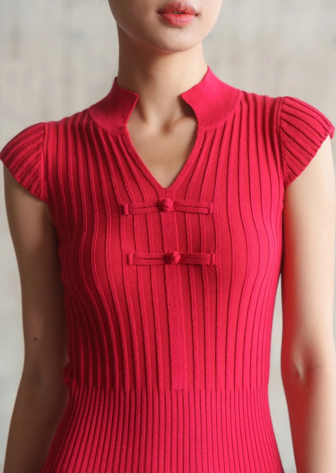 Power Shoulder Ribbed Qipao (Red)