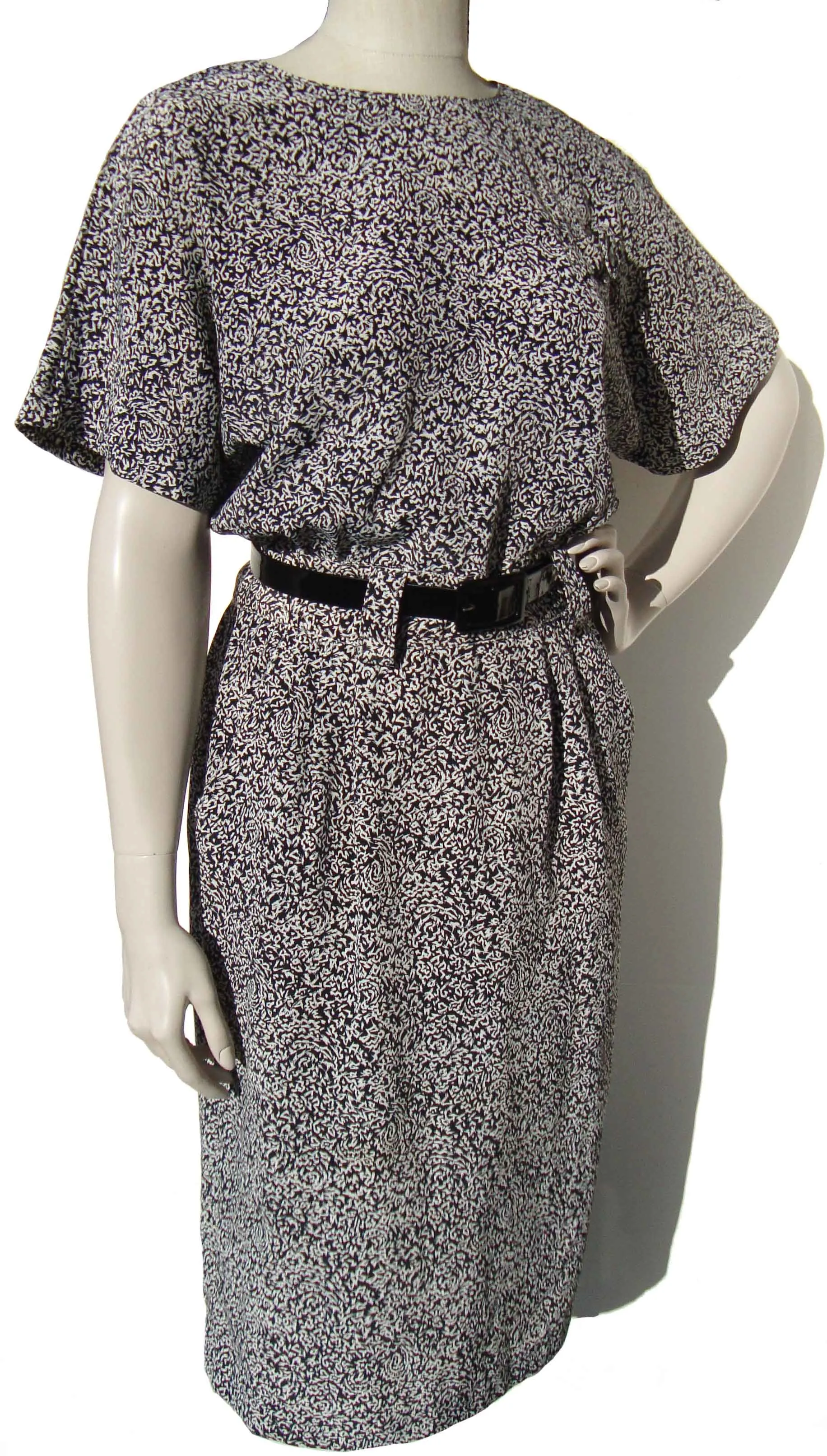 Vintage 80s Dress Black & White Modernist Print M